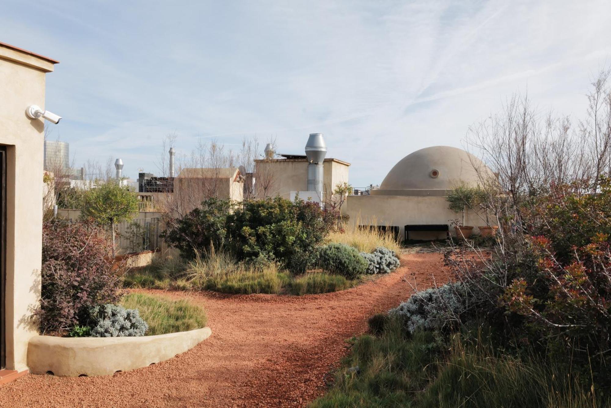 Hostal Porxos Garden Barcelona Exterior photo