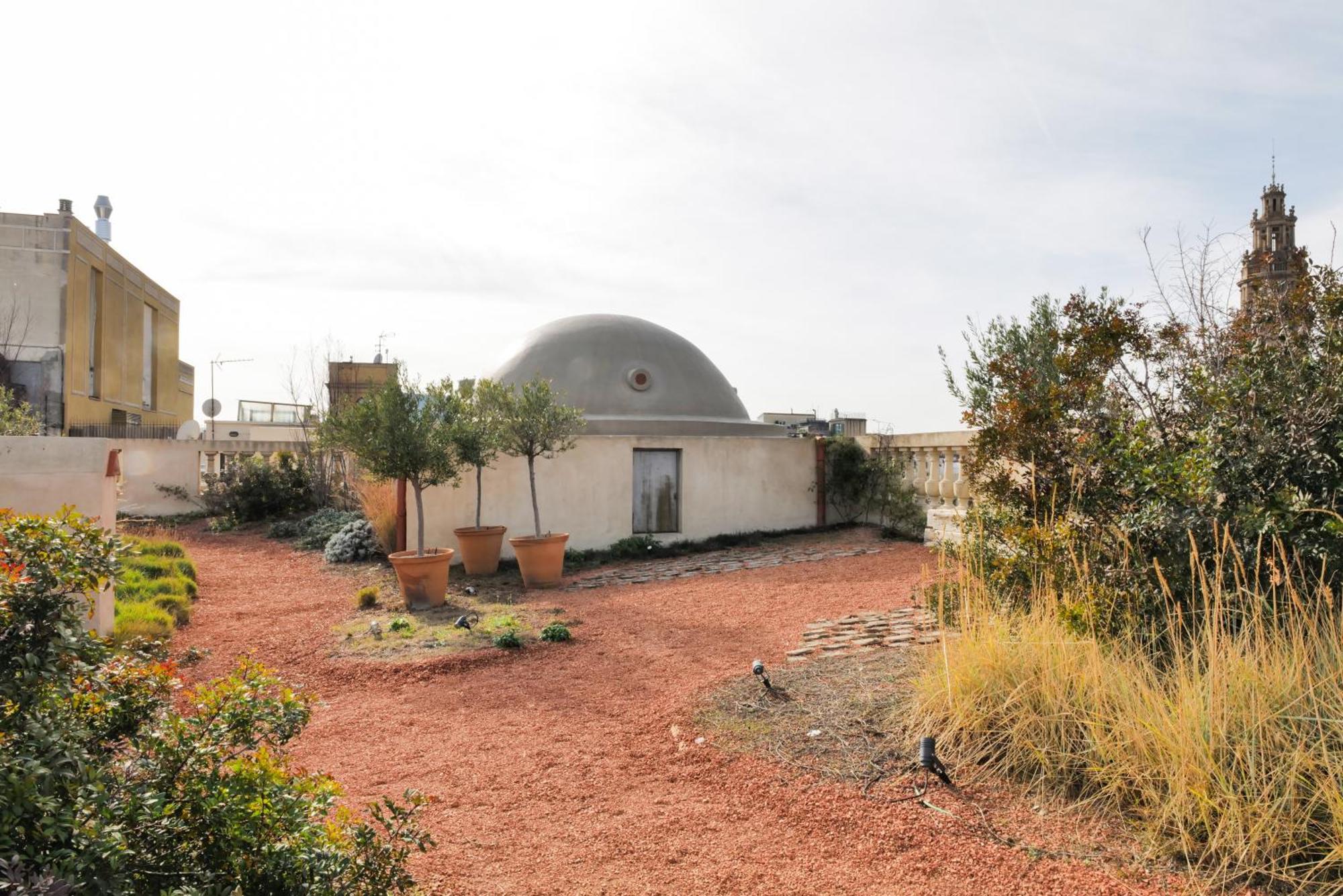 Hostal Porxos Garden Barcelona Exterior photo